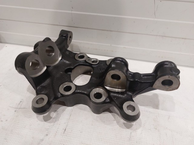 Front Knuckle (Right)